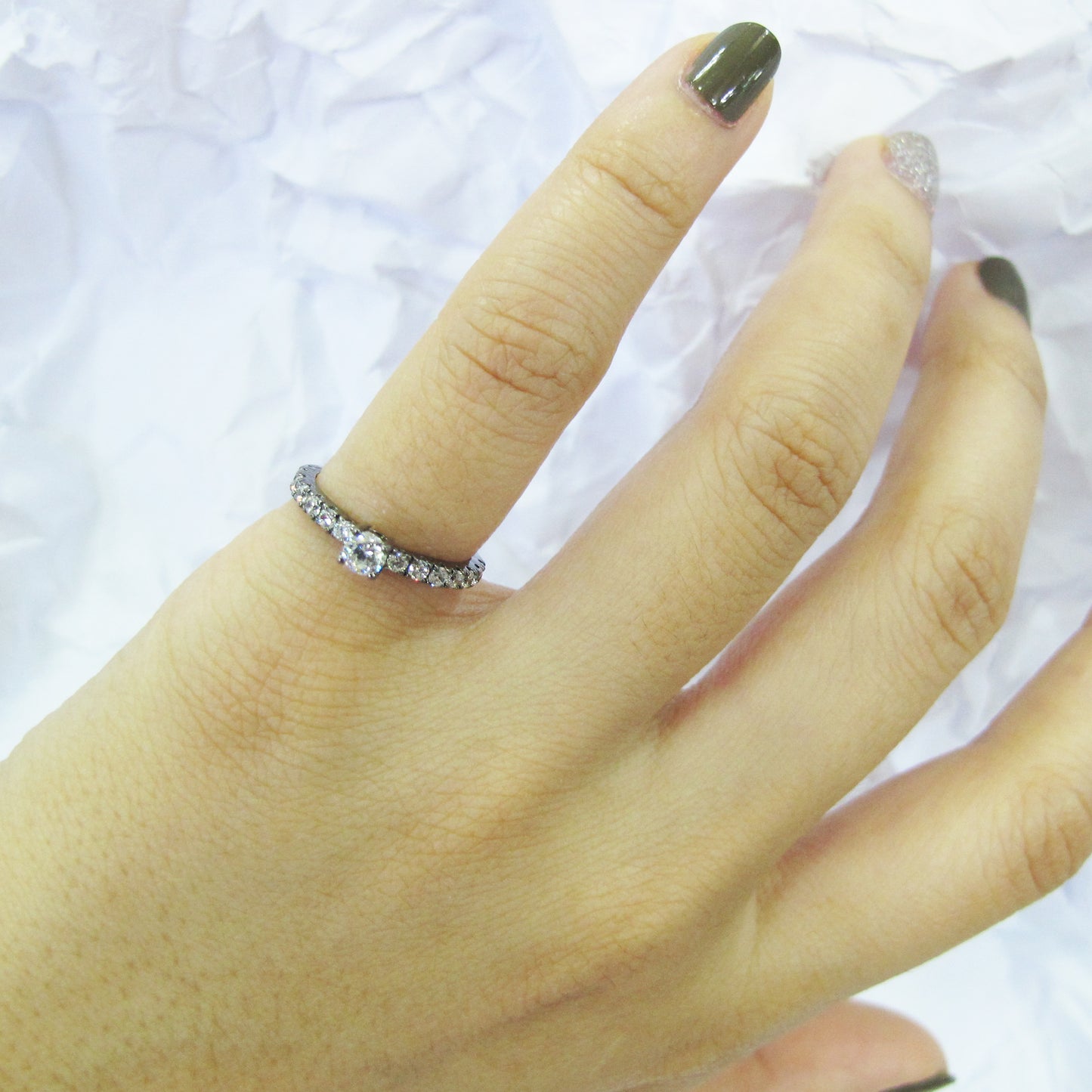 Glintz Trio Round Cut Ring