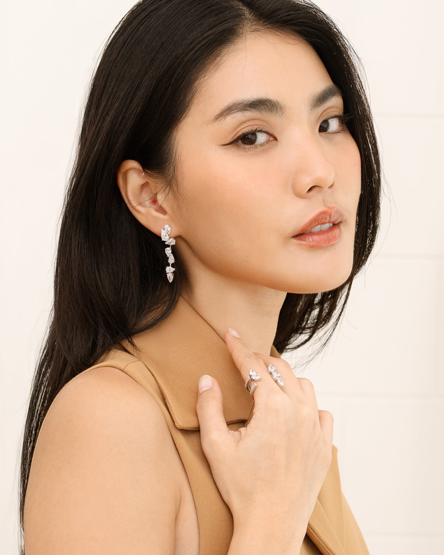 Glintz Lumen Long Earrings