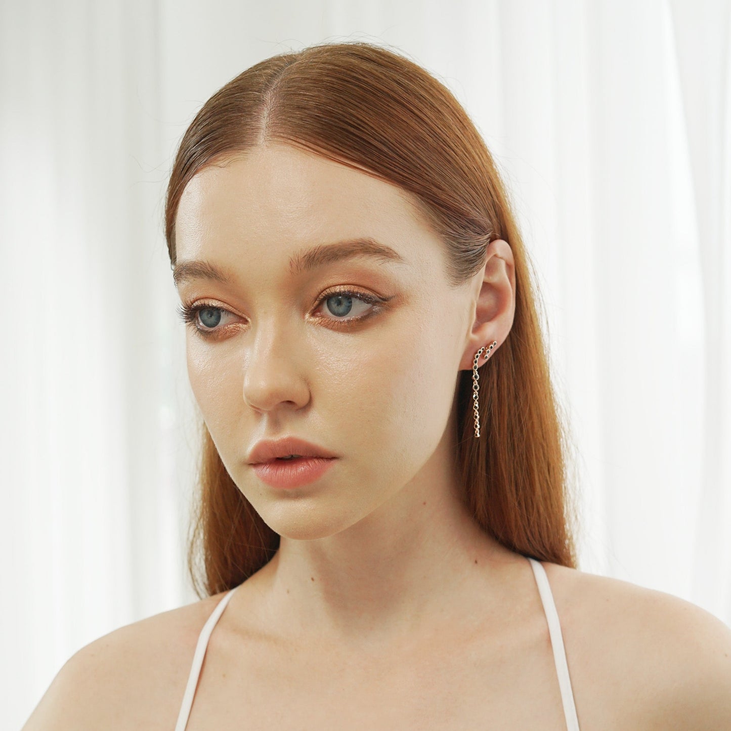 Glintz Collette Long Earringsin Black