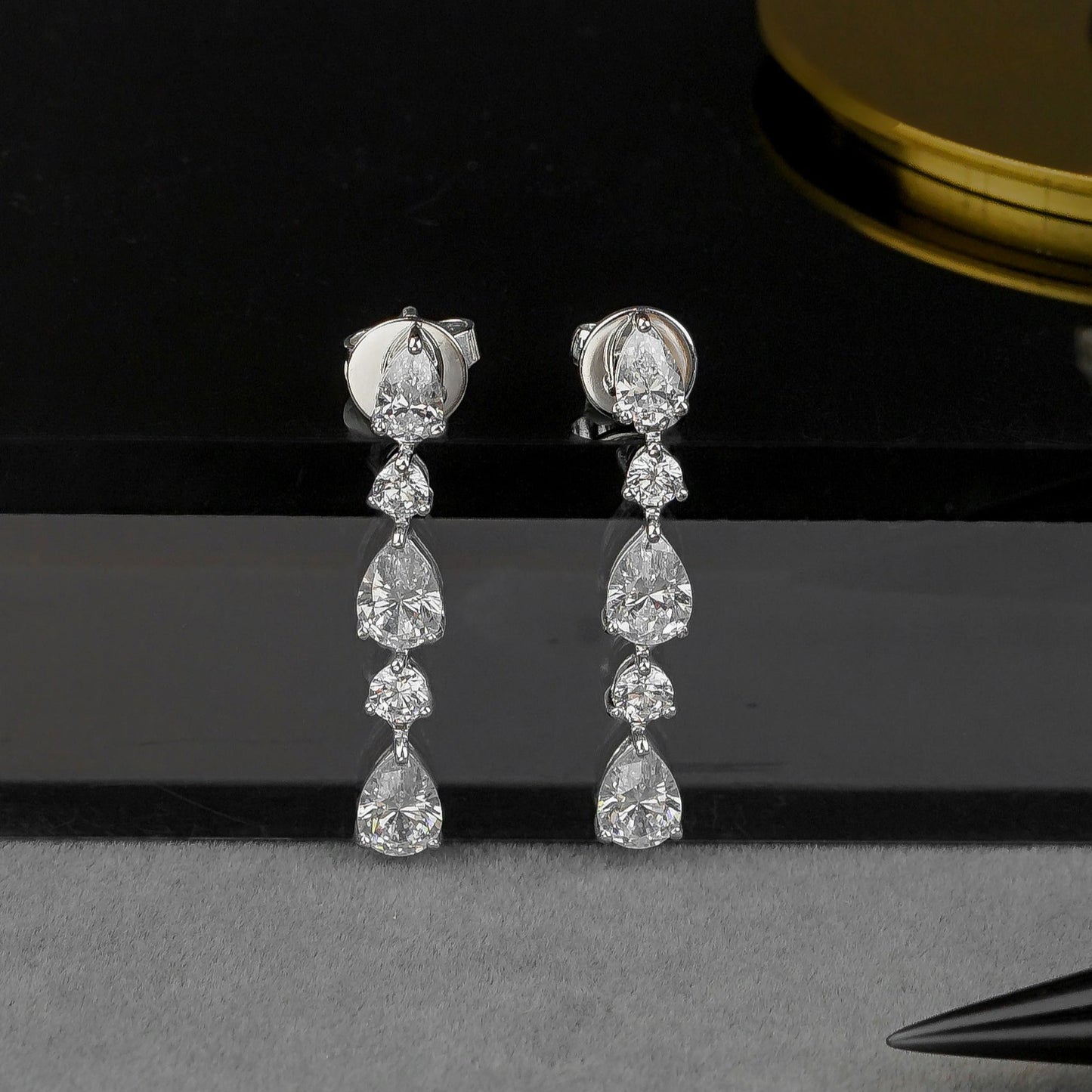 Glintz Lucent Light Earrings