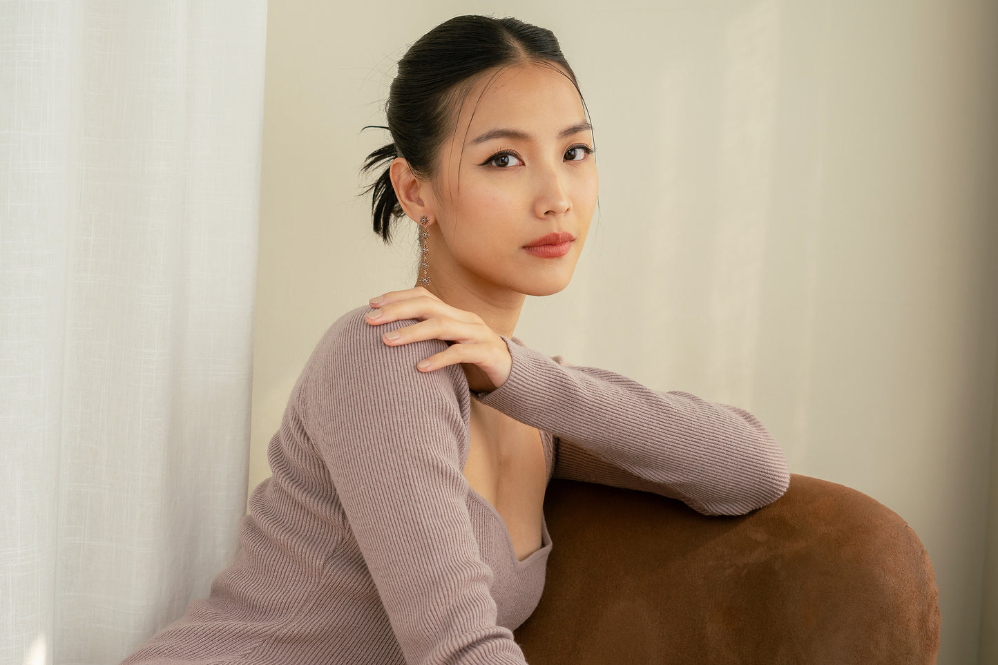 Glintz Luminous Long Earrings in Black