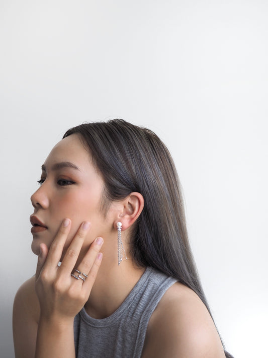 Glintz Iredescent Falling Pearl Earrings