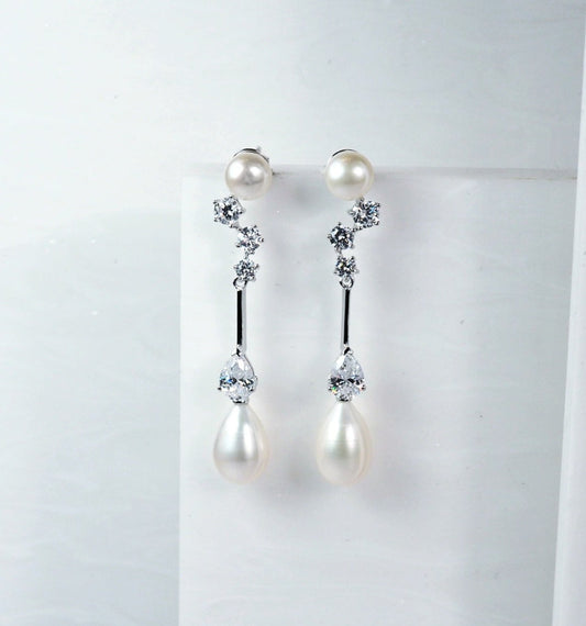 Glintz Tear Drop Long Earrings S