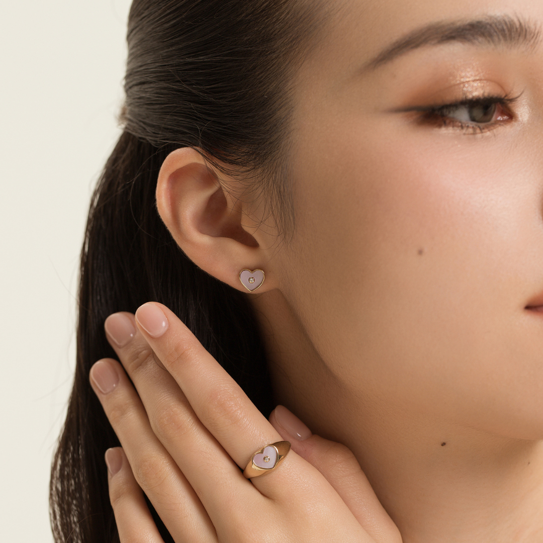 Glintz Pearlescent Heart Earrings