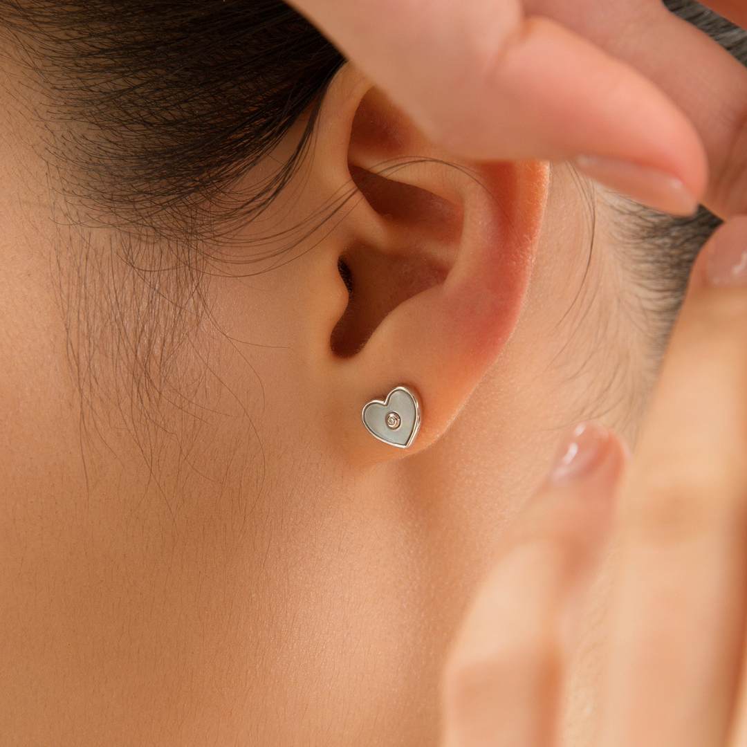 Glintz Pearlescent Heart Earrings