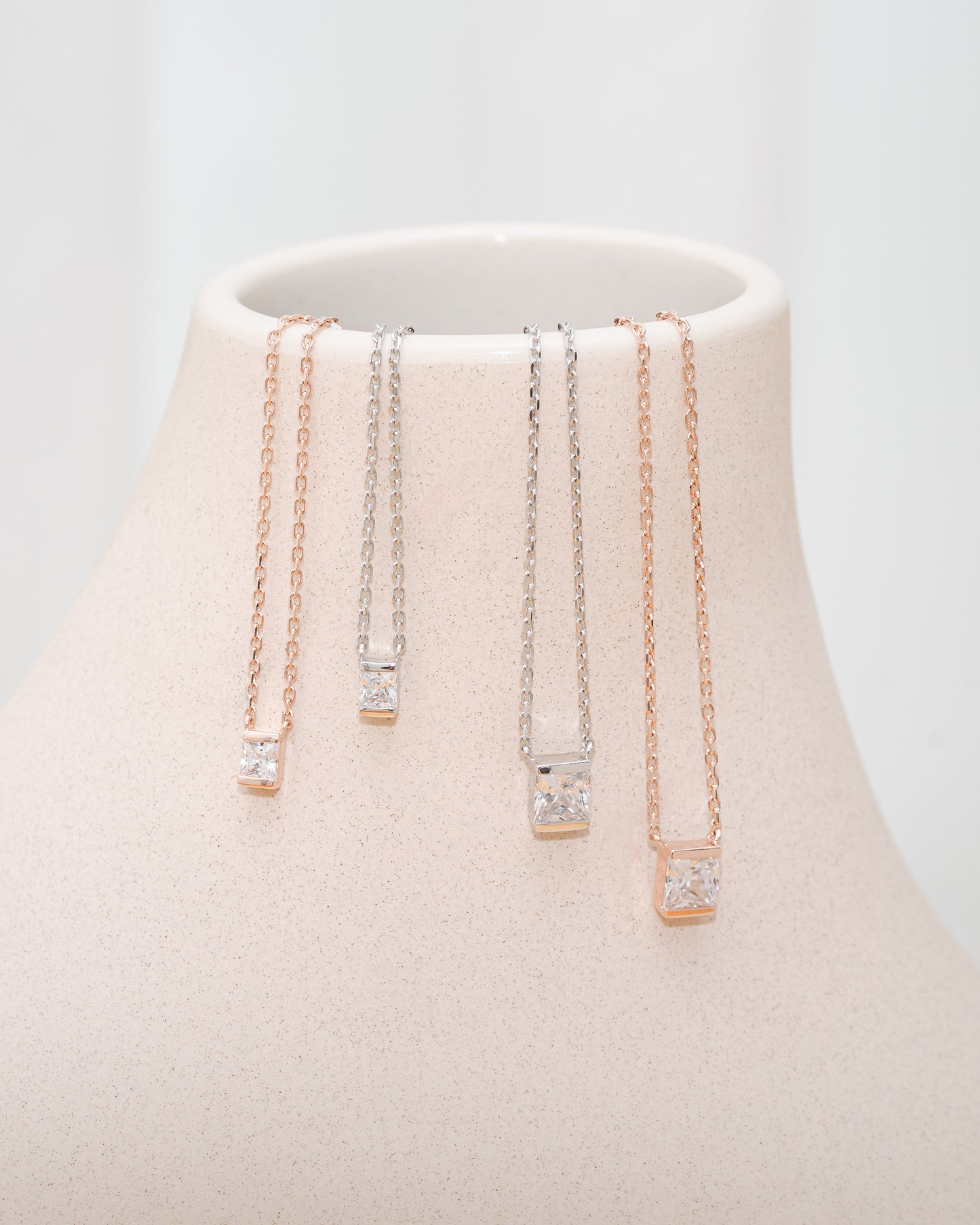 Glintz Bare Necklace