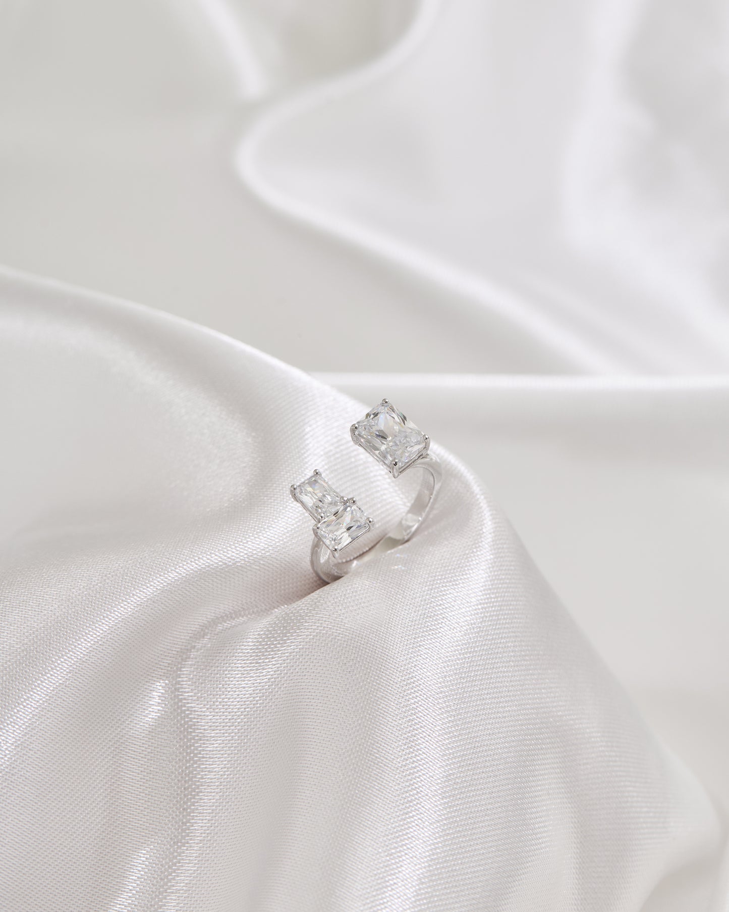 Glintz Geometric Grace Emerald Cut Ring