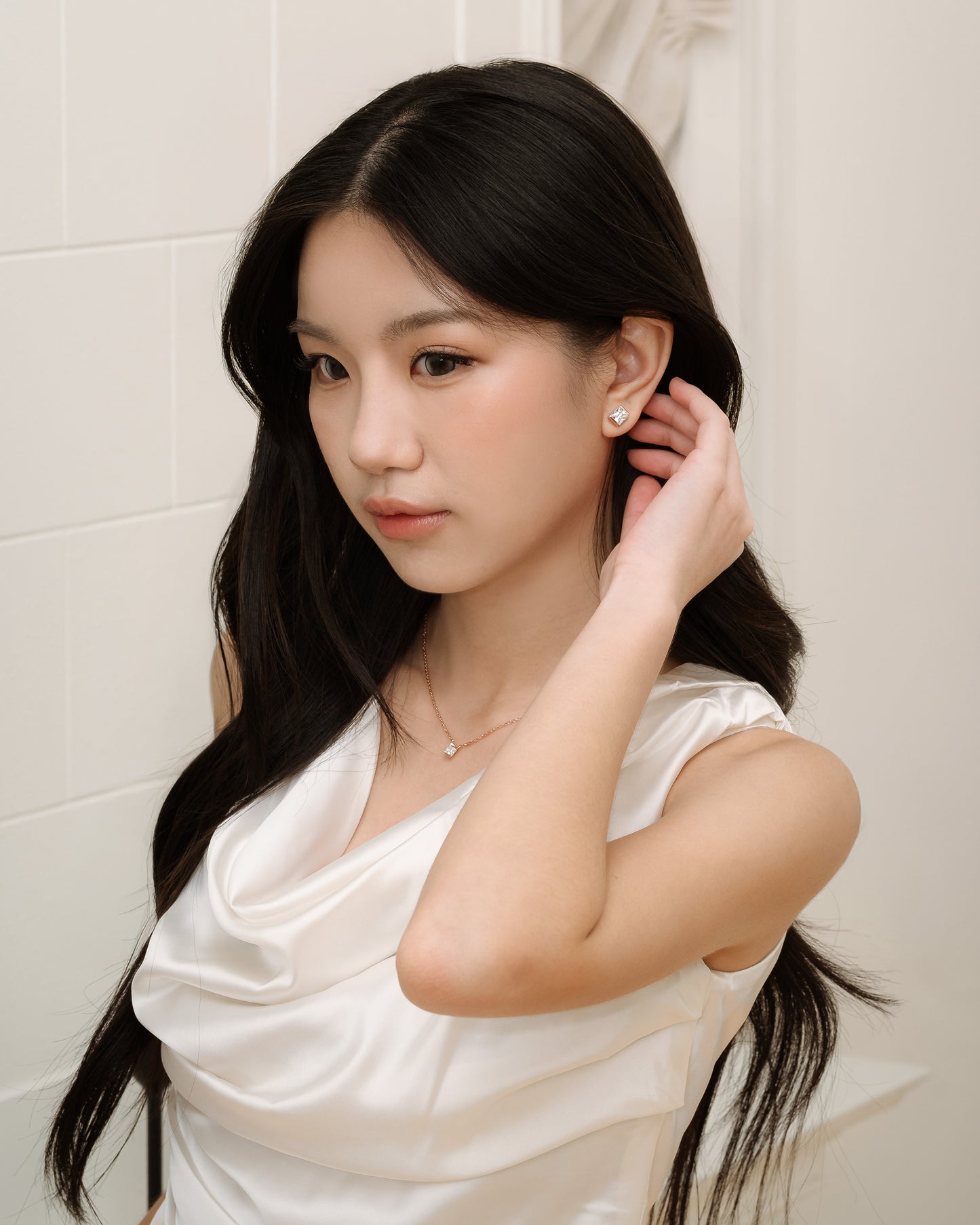 Glintz Bare Necklace