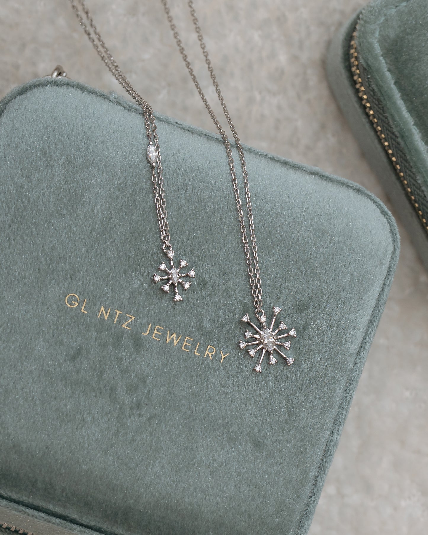 Glintz Snow Stella Statement Necklace