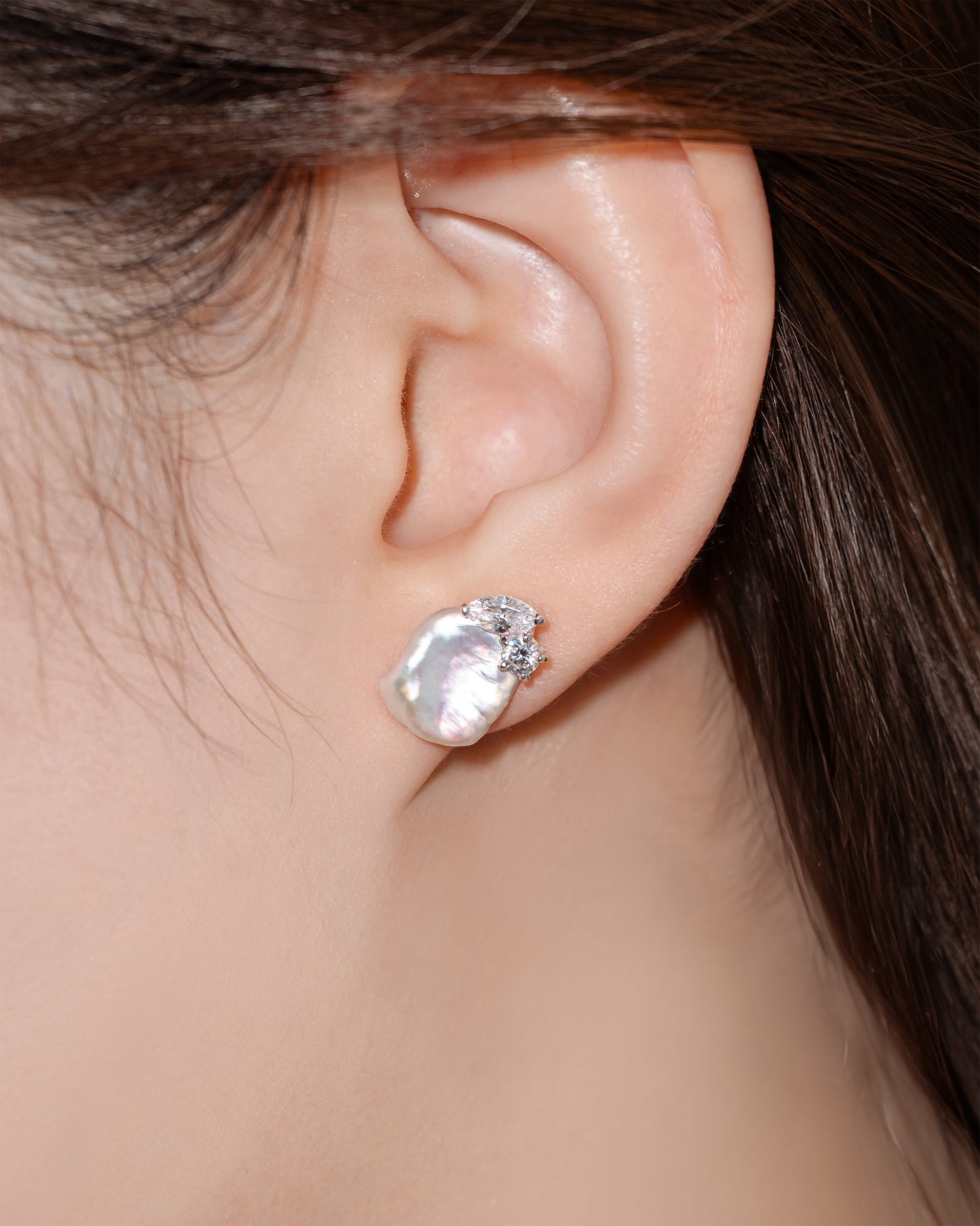 Glintz Pearla Keshi Earrings