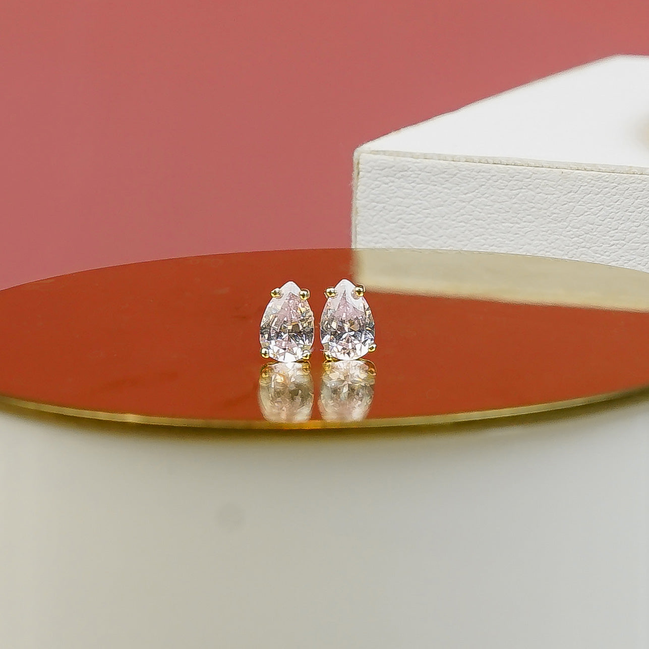Glintz Bijoux Bisou Pear Cut Studs 4x6mm Earrings in Multi Color